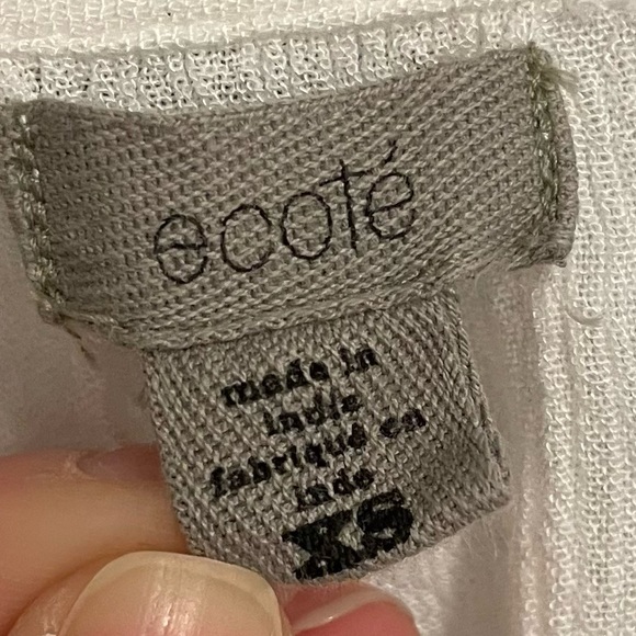 Cold shoulder lace detail top - Picture 2 of 5